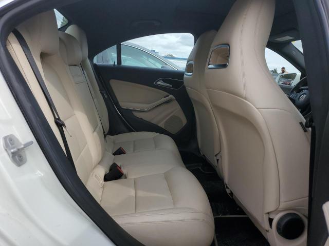 2016 MERCEDES-BENZ CLA 250 WDDSJ4EB9GN323604