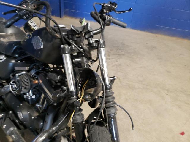 2017 HARLEY-DAVIDSON XL883 IRON 1HD4LE216HC427865