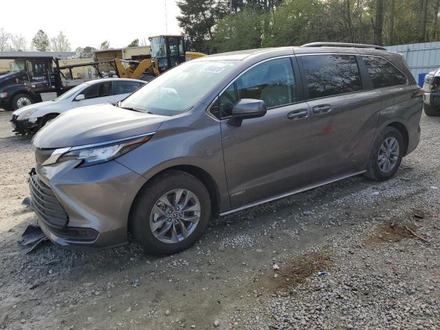 2021 Toyota Sienna LE