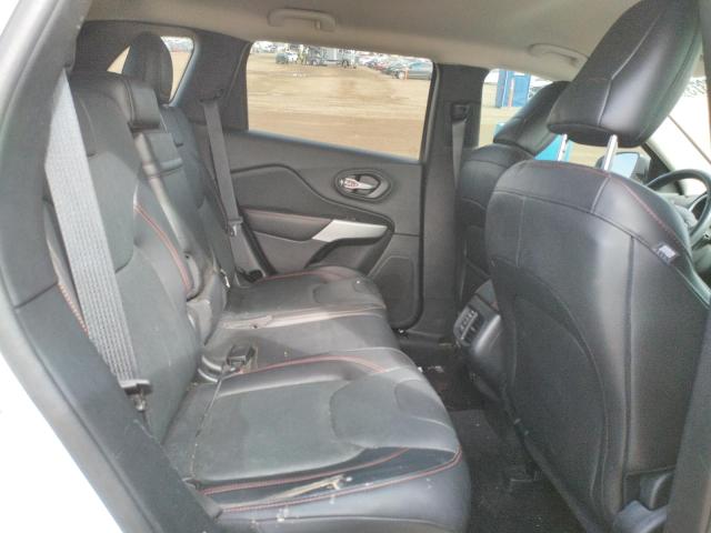 1C4PJMBX6JD528861 Jeep Cherokee Trailhawk