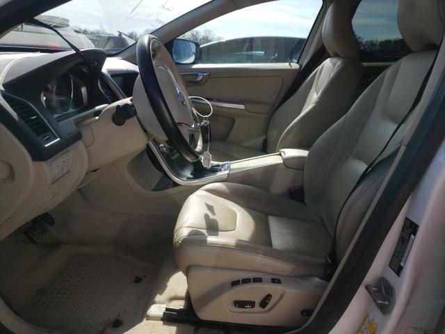2015 VOLVO XC60 T5 PR - YV4612RK6F2762220