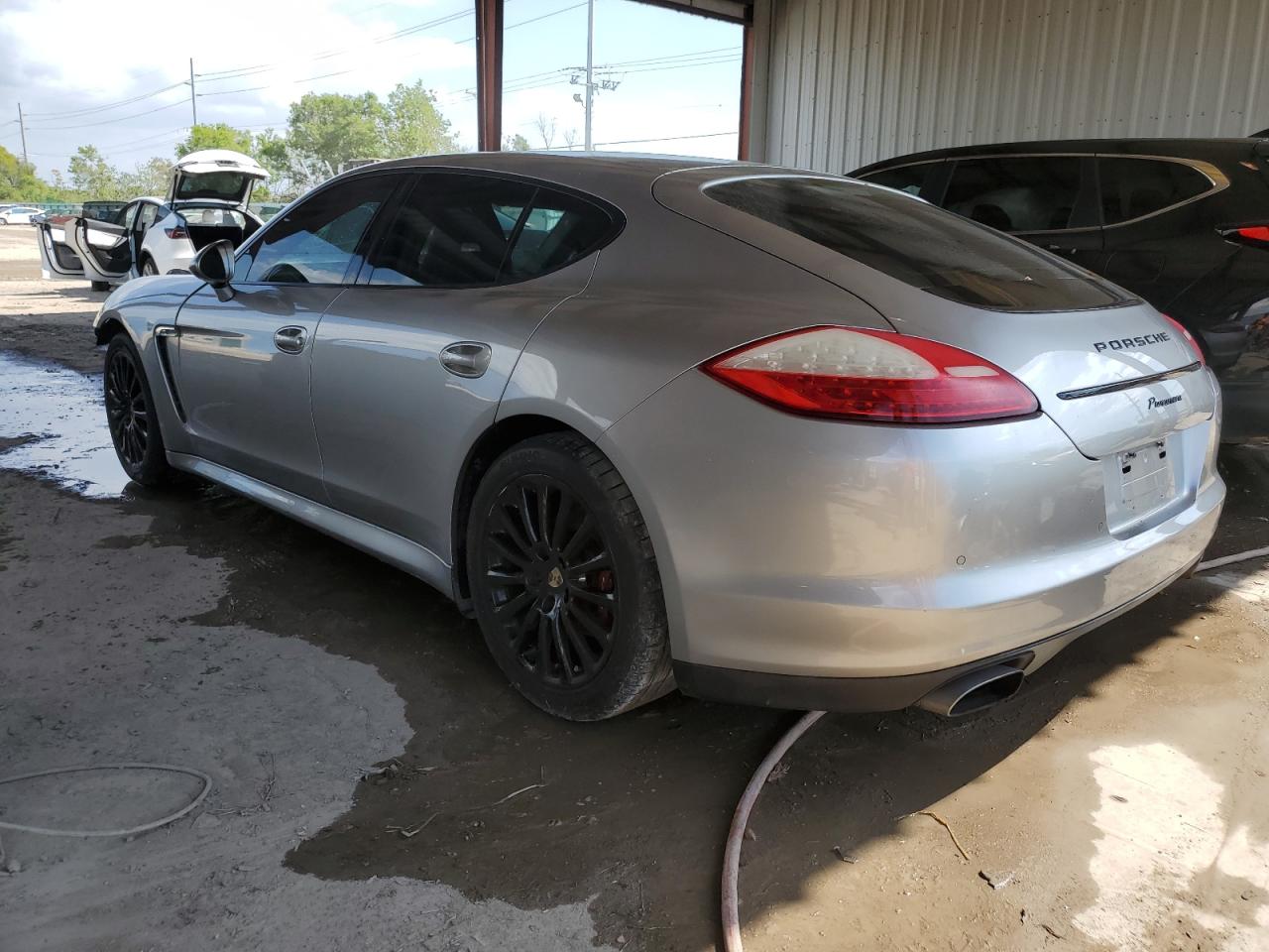 WP0AA2A78BL012939 2011 Porsche Panamera 2