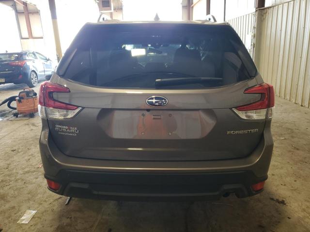 JF2SKAEC8NH421888 Subaru Forester Premium