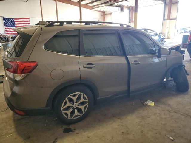 JF2SKAEC8NH421888 Subaru Forester Premium