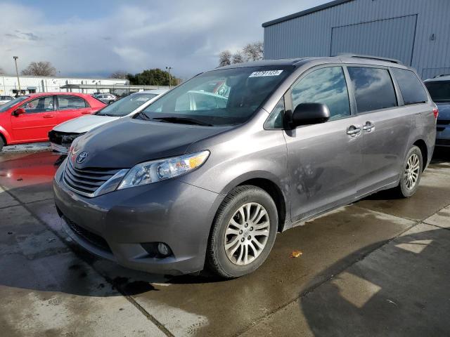 2015 Toyota Sienna XLE