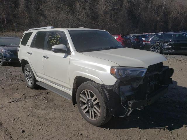 2018 TOYOTA 4RUNNER SR JTEBU5JR8J5503086
