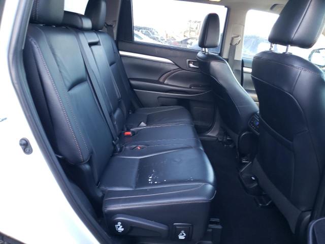 2019 TOYOTA HIGHLANDER 5TDJZRFH3KS608199
