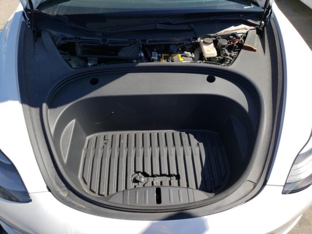 5YJ3E1EB1MF073030 Tesla MODEL 3