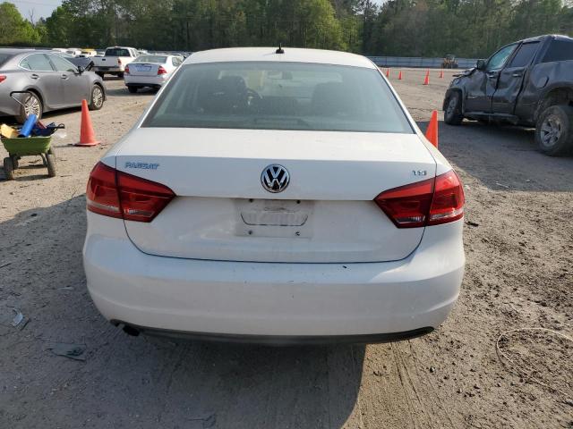2015 VOLKSWAGEN PASSAT S - 1VWAS7A31FC046263