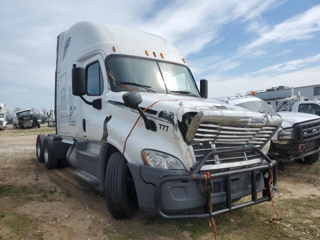 Salvage cars for sale from Copart Sikeston, MO: 2016 Freightliner Cascadia 125
