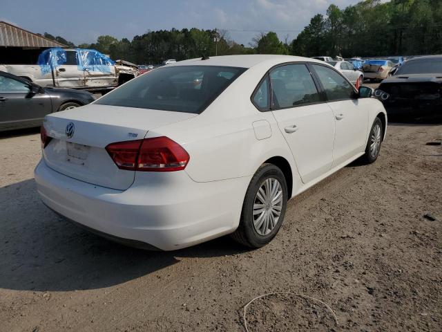 2015 VOLKSWAGEN PASSAT S - 1VWAS7A31FC046263