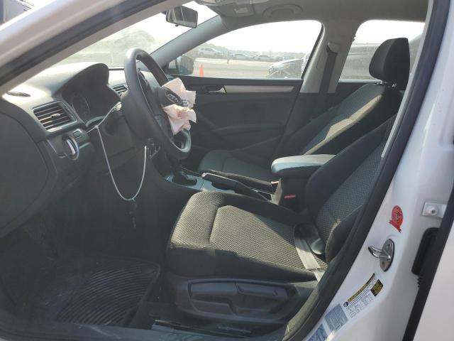 2015 VOLKSWAGEN PASSAT S - 1VWAS7A31FC046263