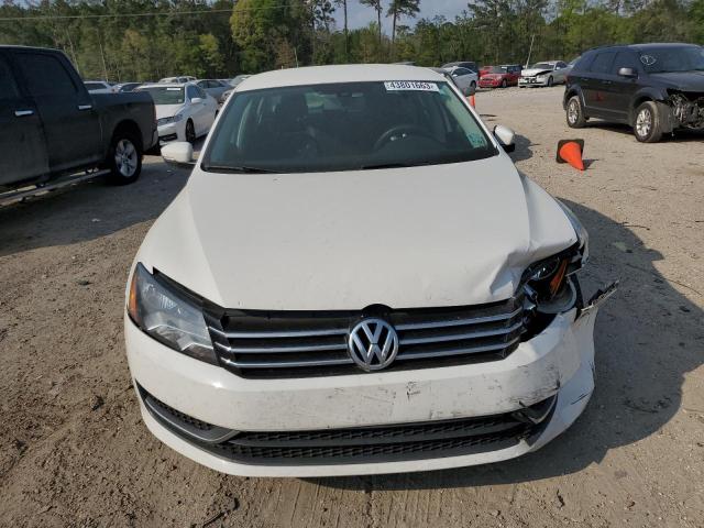 2015 VOLKSWAGEN PASSAT S - 1VWAS7A31FC046263