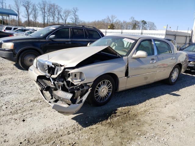 2006 Lincoln Town Car 