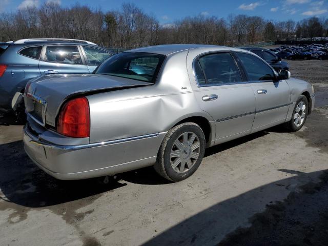 1LNHM83W83Y664098 Lincoln TOWNCAR