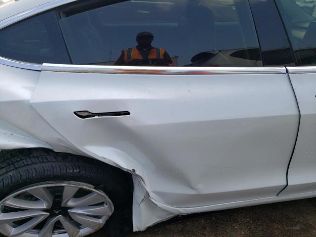 5YJ3E1EB4KF187438 Tesla MODEL 3