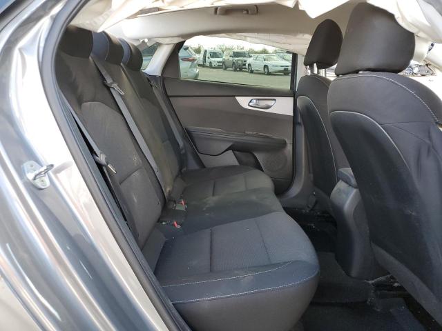 3KPF24AD9PE515402 KIA FORTE LX