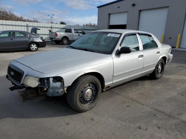 2004 Ford Crown Victoria 