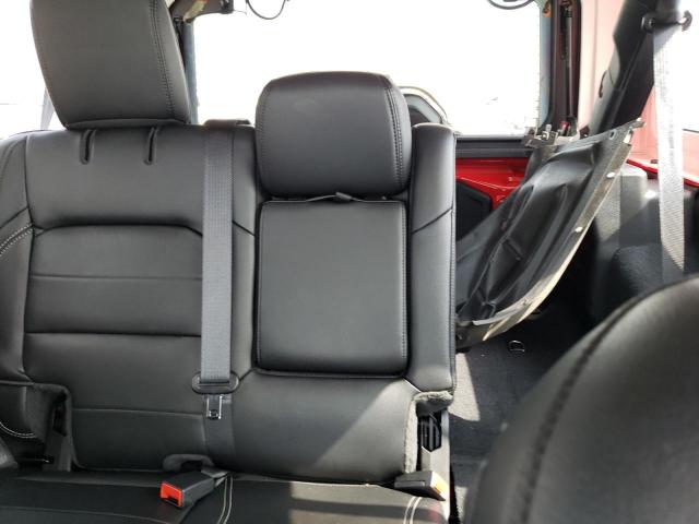 1C4HJXEN1LW165862 Jeep Wrangler Unlimited Sahara