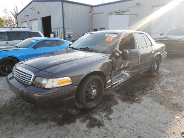 2004 Ford Crown Victoria 