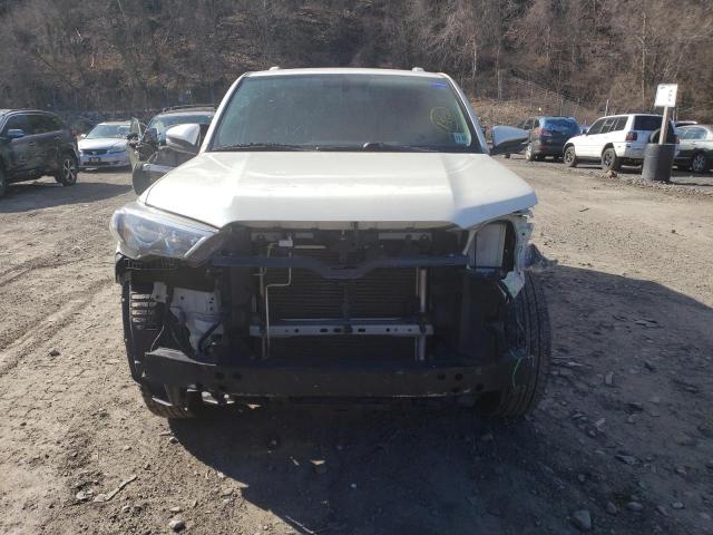 2018 TOYOTA 4RUNNER SR JTEBU5JR8J5503086