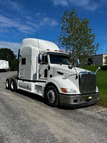 Salvage trucks for sale at Albany, NY auction: 2014 Peterbilt 386