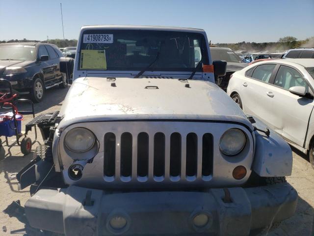 1J8FA541X8L605394 Jeep Wrangler Sahara
