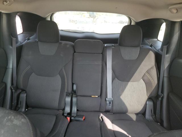 1C4PJLCB9GW126472 Jeep Cherokee Latitude