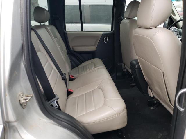1J4GL58K24W114832 Jeep Liberty Limited