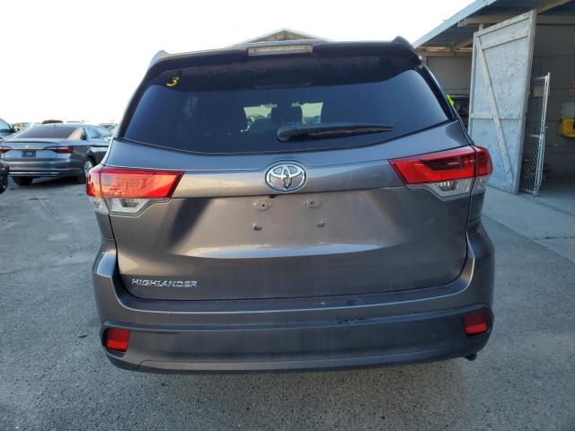 5TDZARFH1JS040088 Toyota Highlander Le