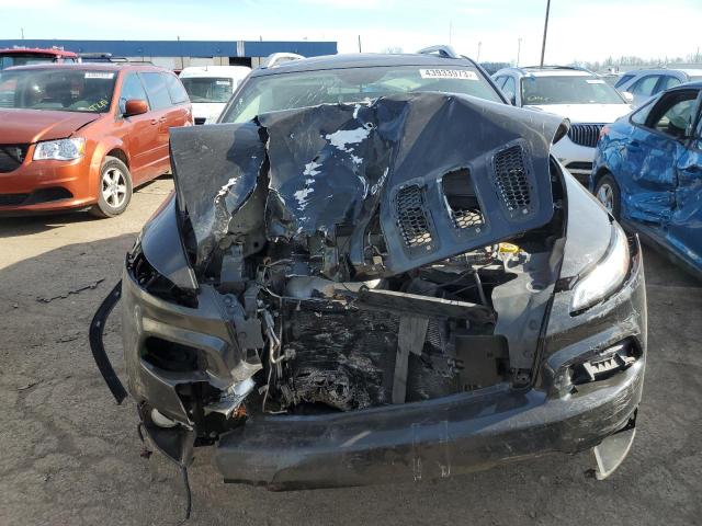 1C4PJMCB8HW520696 Jeep Cherokee Latitude