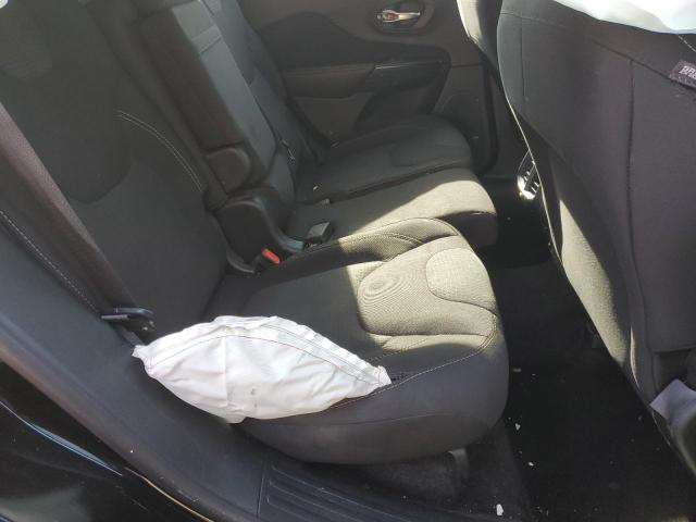 1C4PJMCB8HW520696 Jeep Cherokee Latitude
