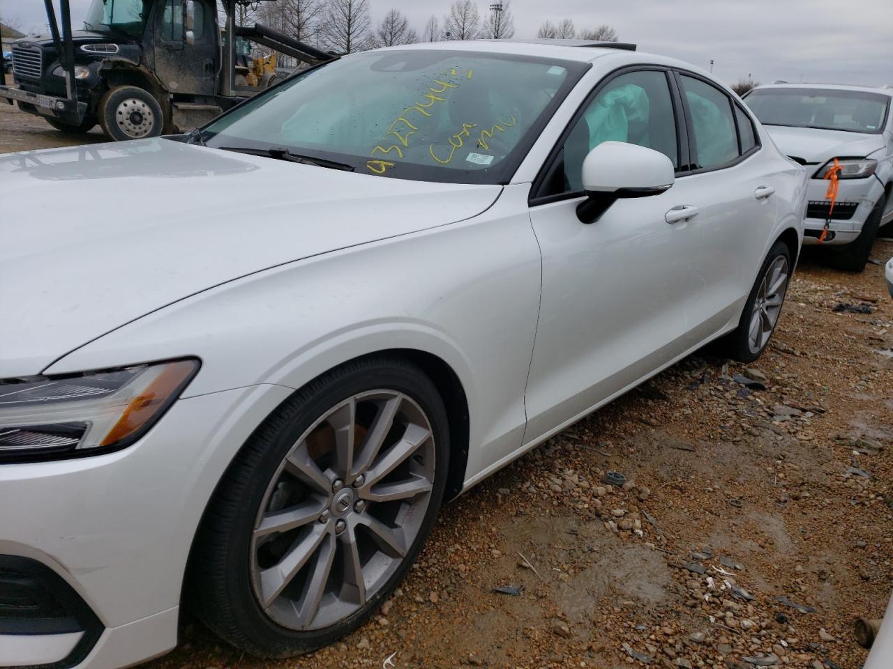 7JR102FK5KG008325 2019 Volvo S60 T5 Momentum