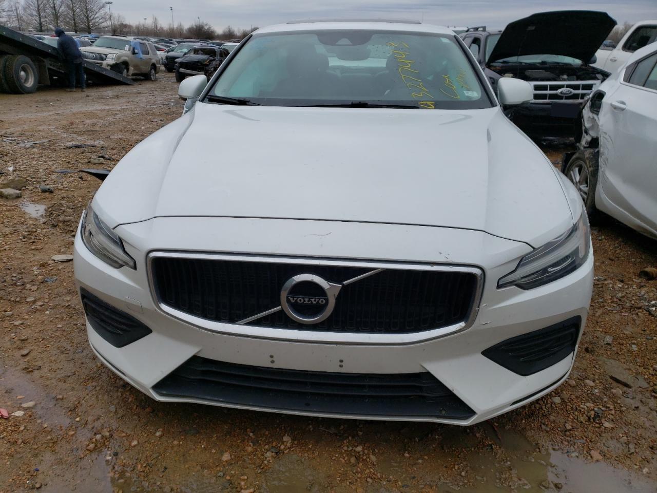 7JR102FK5KG008325 2019 Volvo S60 T5 Momentum