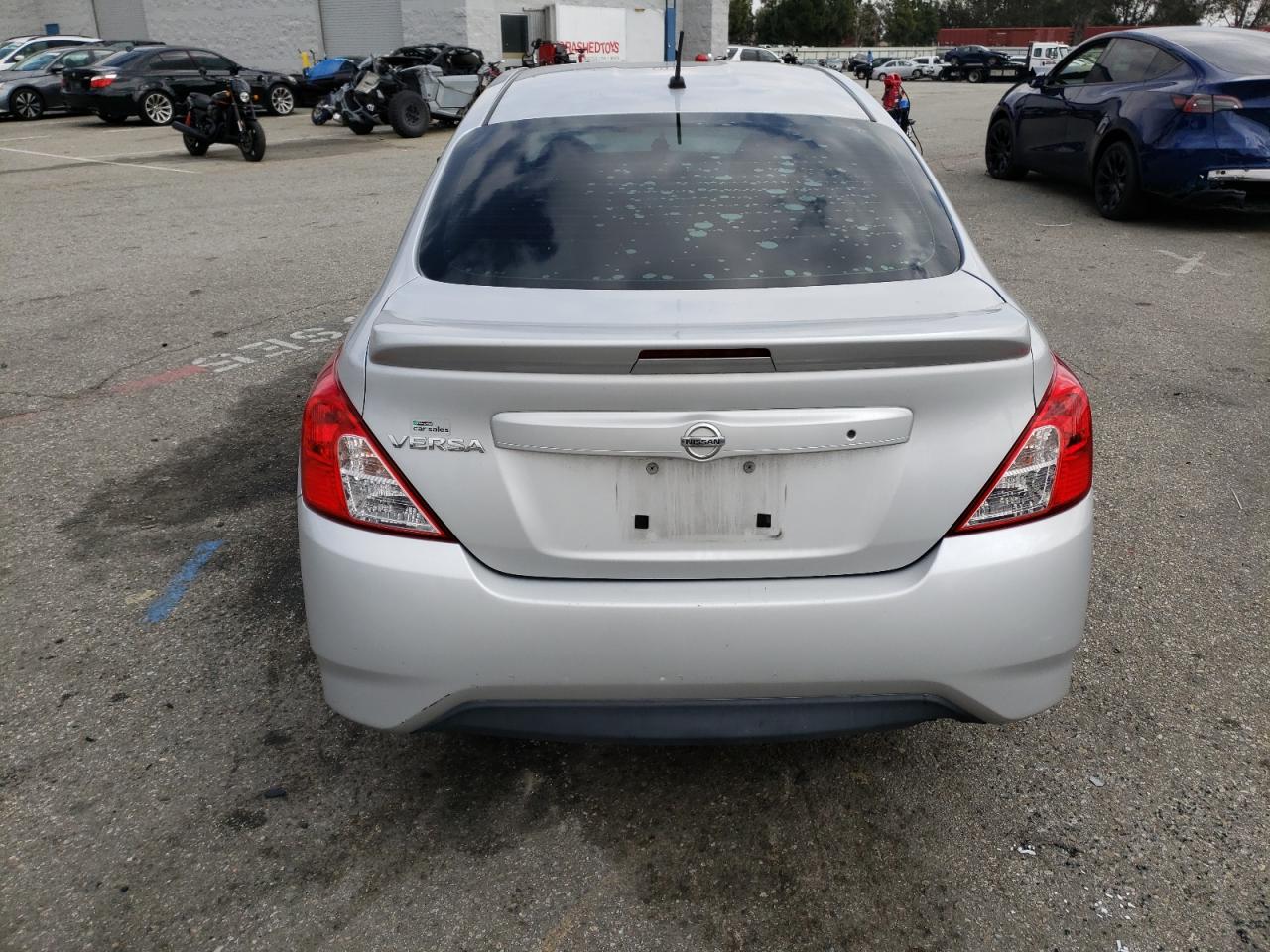 3N1CN7AP1HL851339 NISSAN VERSA 2017