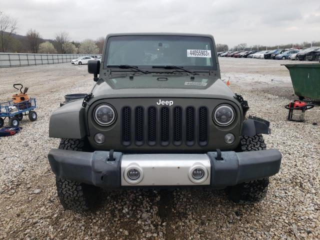 1C4BJWEG8FL751983 Jeep Wrangler Unlimited Sahara