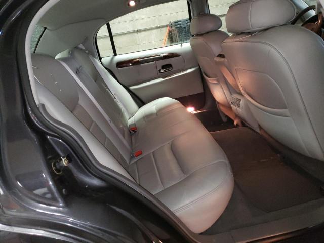 1LNFM82WXWY716604 Lincoln TOWNCAR