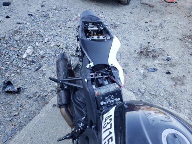 2011 SUZUKI GSX750 - JS1GR7MA1B2101145