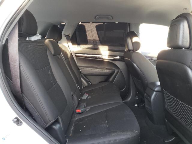 5XYKT3A6XEG528375 KIA SORENTO LX