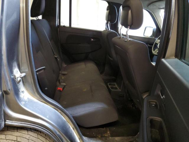 1C4PJMAKXCW107786 Jeep Liberty