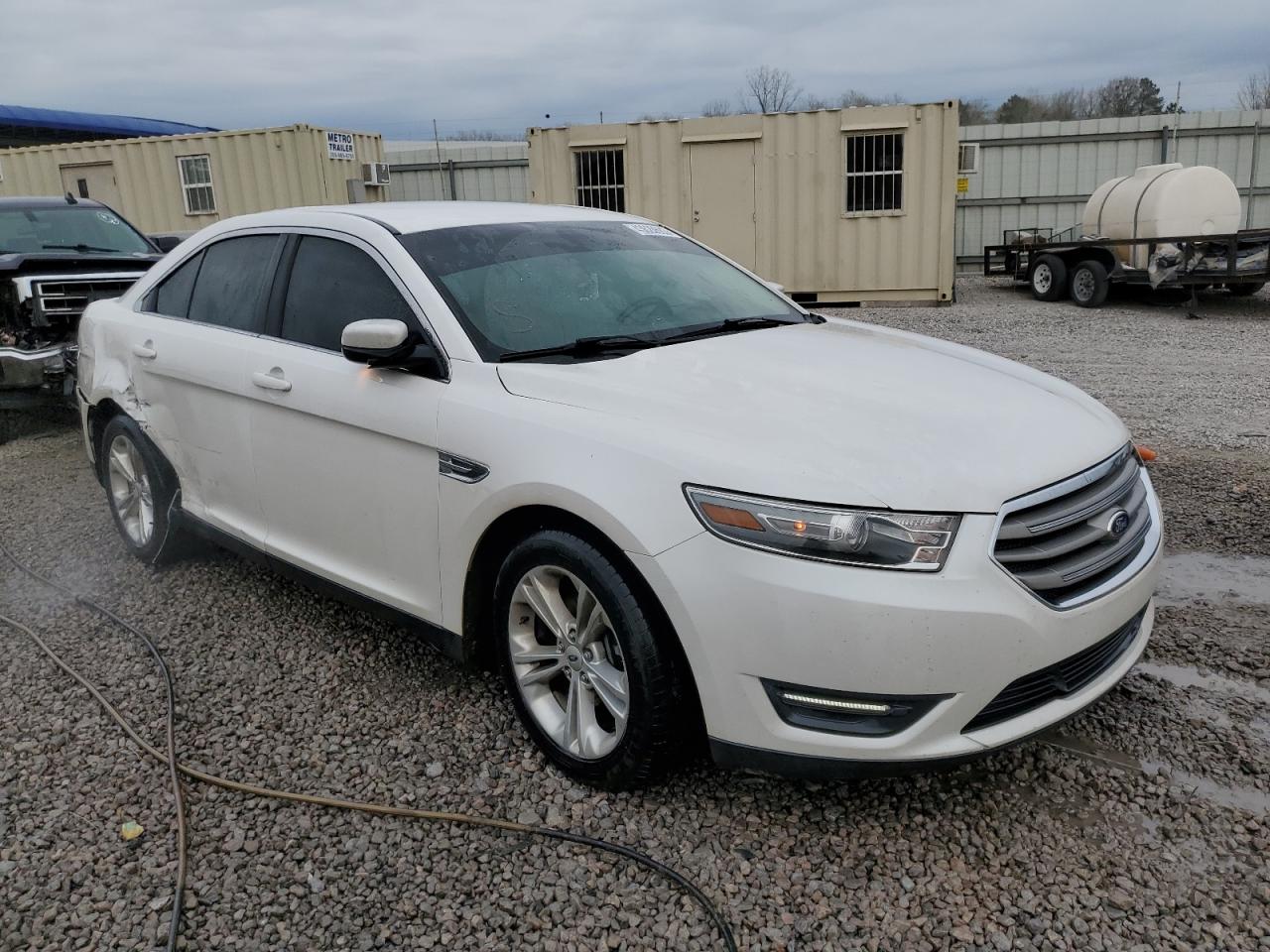 1FAHP2E90DG213678 2013 Ford Taurus Sel