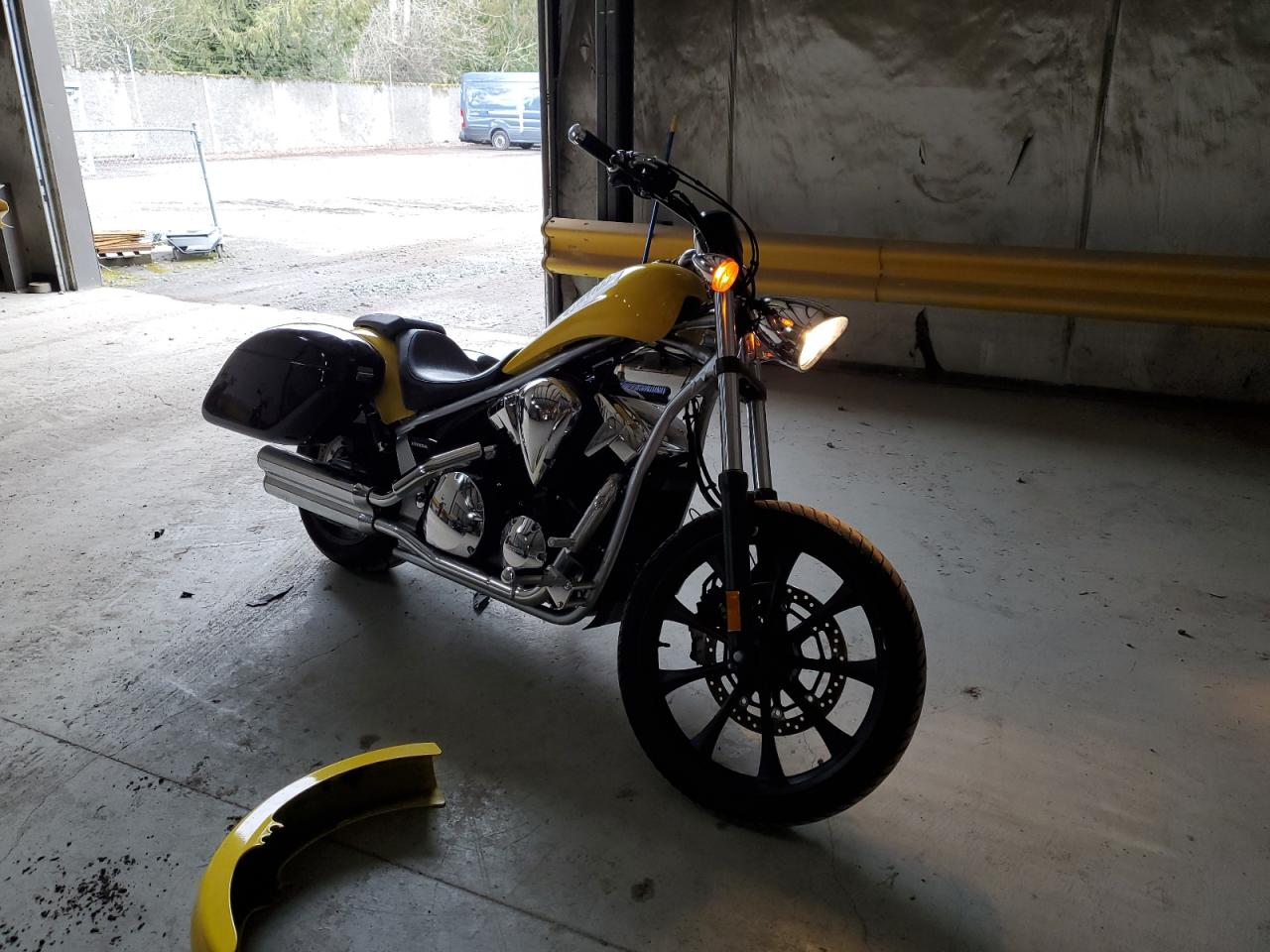 JH2SC6169NK600542 HONDA VT1300 CXA 2022