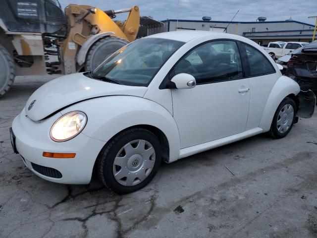 2010 Volkswagen New Beetle 