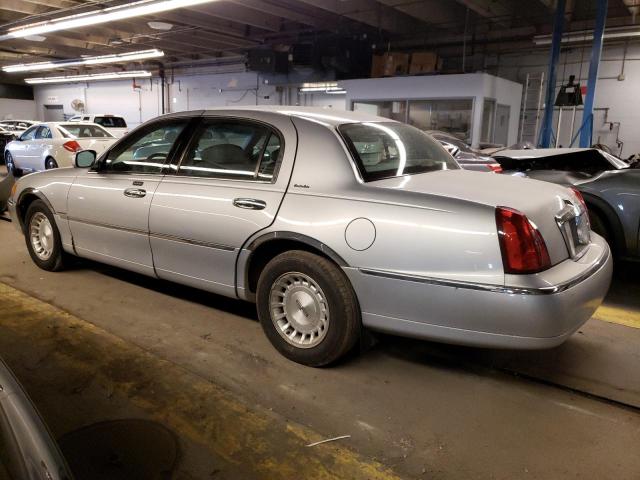 1LNHM81W4XY681263 Lincoln Town Car Executive