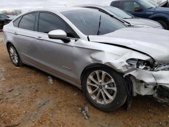 3FA6P0LU3KR224912 Ford Fusion SE 4