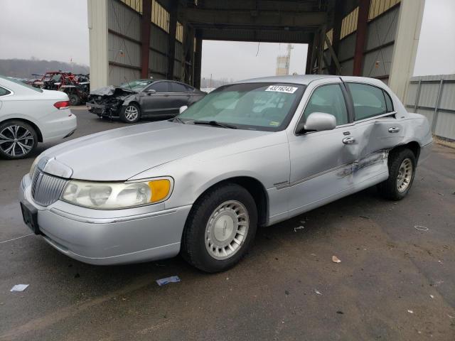 2002 Lincoln Town Car Executive