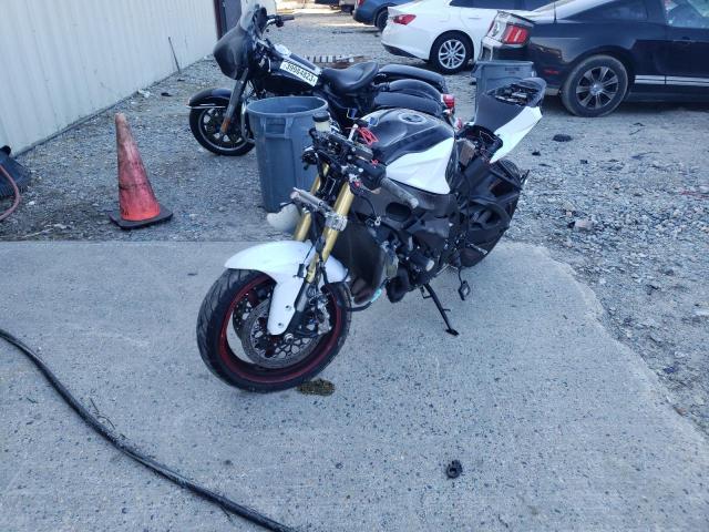 2011 SUZUKI GSX750 - JS1GR7MA1B2101145