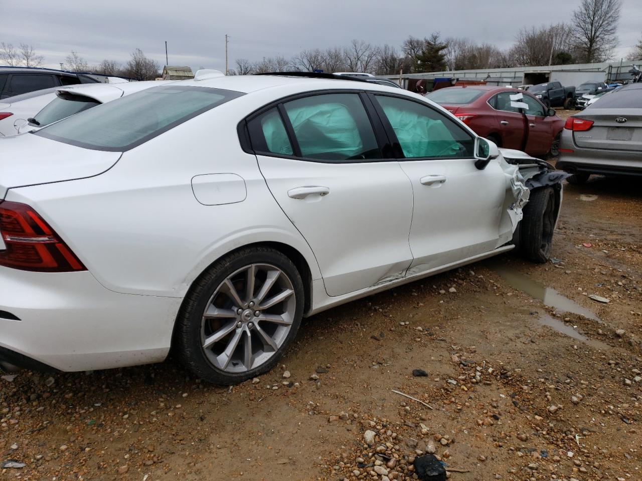 7JR102FK5KG008325 2019 Volvo S60 T5 Momentum