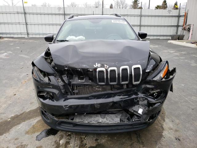 1C4PJLABXHW640853 Jeep Cherokee Sport
