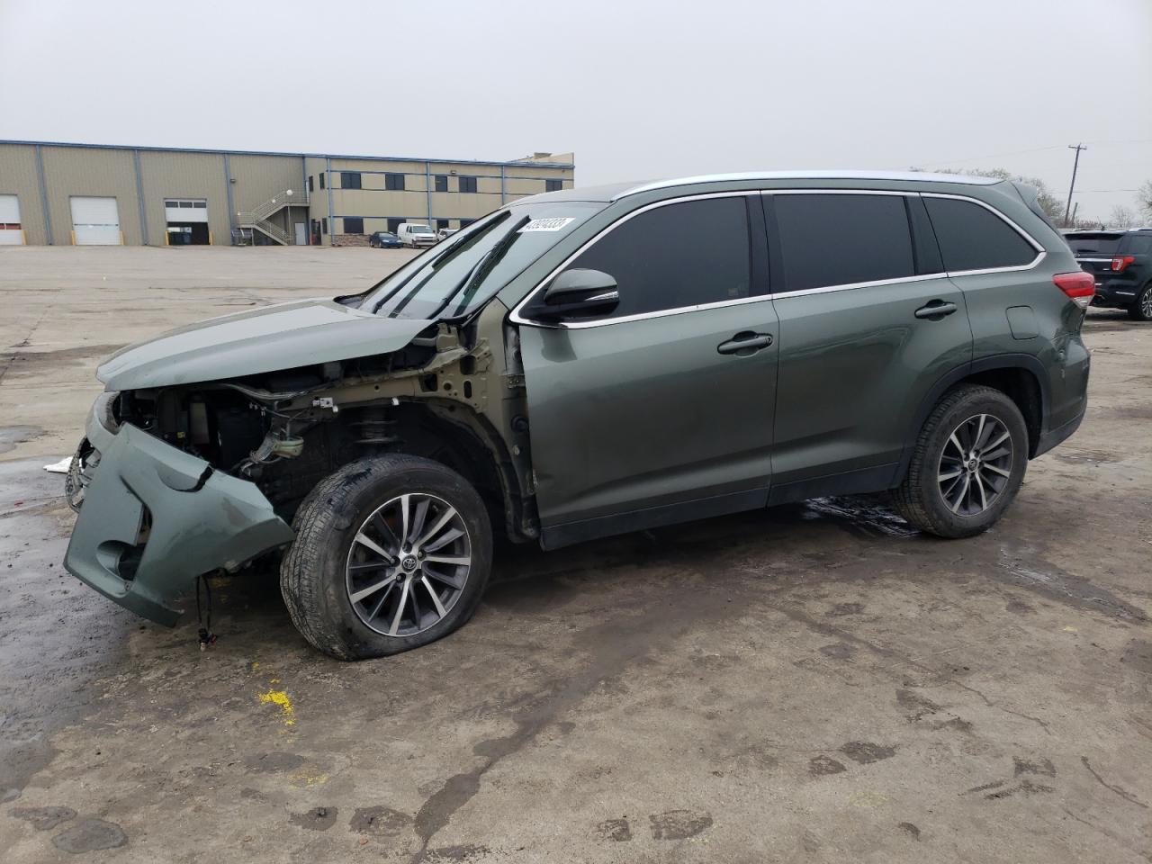 5TDKZRFH5KS351485 TOYOTA HIGHLA XLE 2019